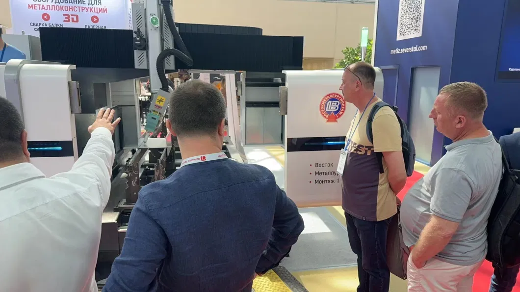 ماشین برش لیزری فیبر مبادله میز 380V / 50HZ برای صفحه فولاد کربن 11